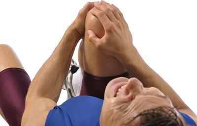 Острая боль в колене