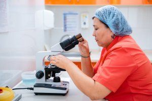На первых неделях беременности уровень ХГЧ повышается очень быстро