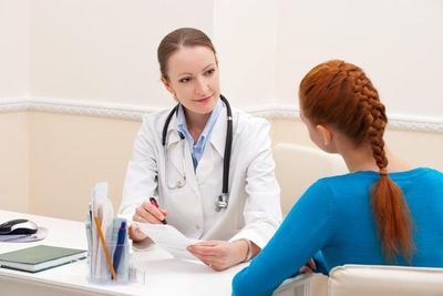 консультация врача перед йоготерапией