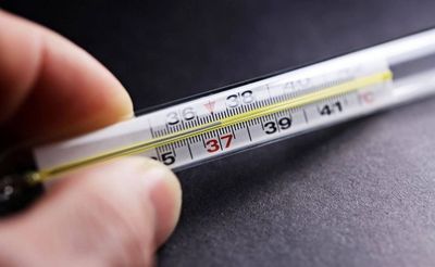 У многих пациентов долго держится субфебрильная температура при циррозе печени.